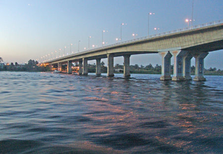 Nil 59 Pont sobre el riu