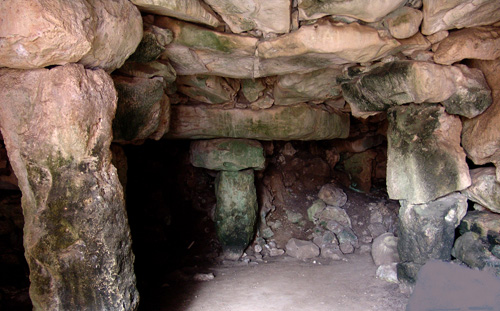 MENORCA 11 Sala hipòstila de Torralba d'En Salort