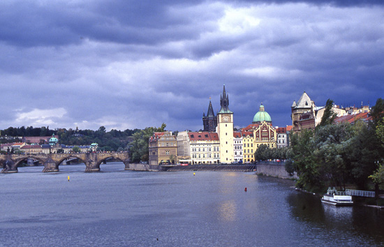 PRAGA 007 Riba del riu Vultava