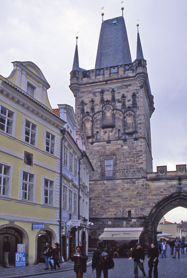 PRAGA 072 Entrada al Pont Carlos